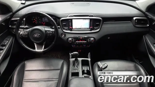 Kia Sorento — фото 6