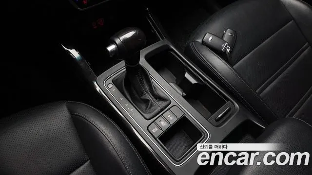 Kia Sorento — фото 8