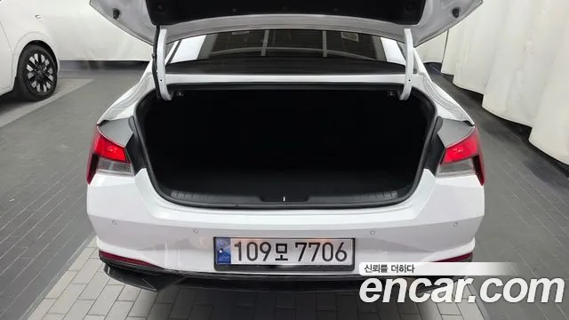Hyundai Avante — фото 20