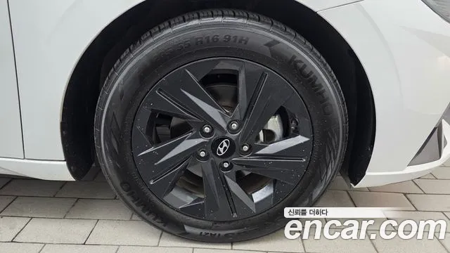 Hyundai Avante — фото 21