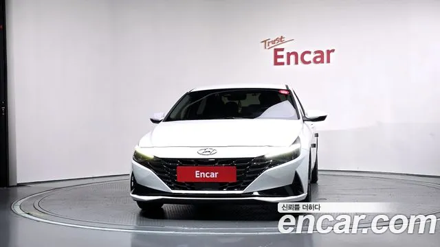 Hyundai Avante — фото 3