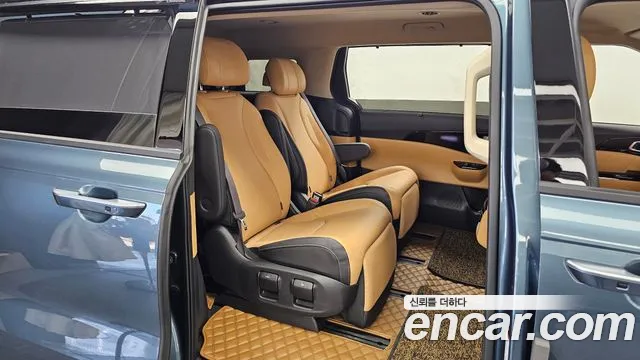 Kia Carnival — фото 11