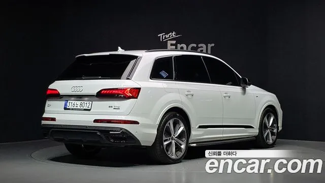 Audi Q7 — фото 2