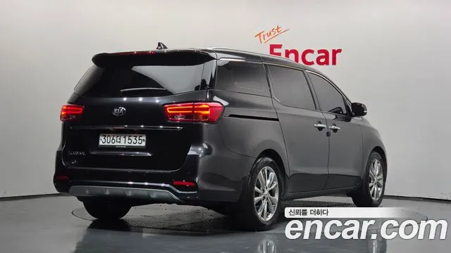 Kia Carnival — фото 2