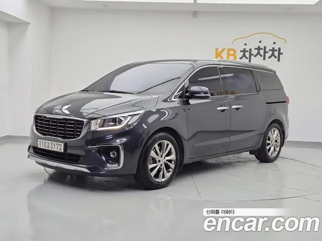 Kia Carnival — фото 1