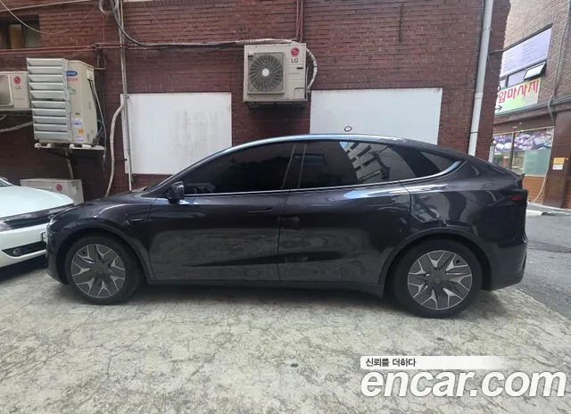 Tesla Model Y — фото 4