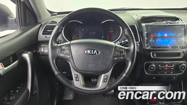 Kia Sorento — фото 14
