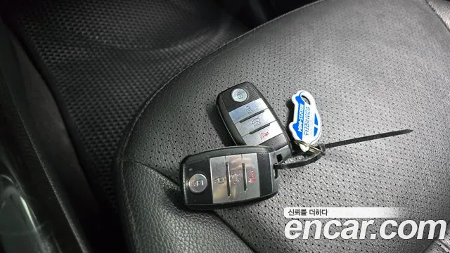 Kia Sorento — фото 16