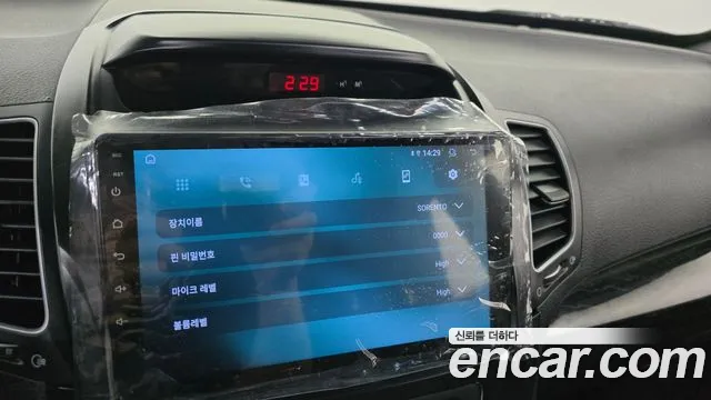 Kia Sorento — фото 32
