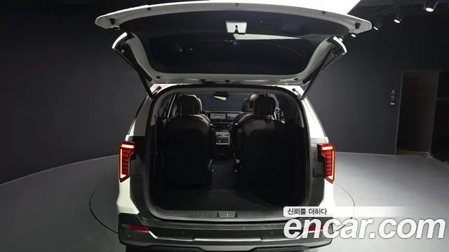 Kia Carnival — фото 20