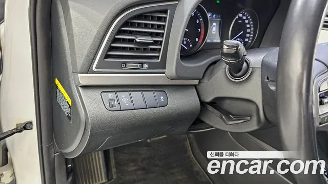 Hyundai Avante — фото 17