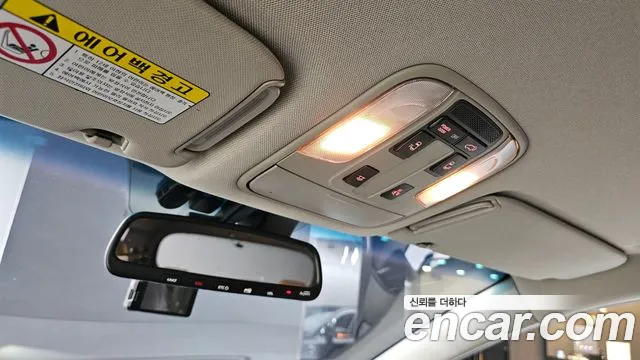 Kia Carnival — фото 18