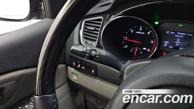 Kia Carnival — фото 19