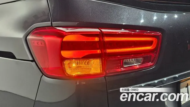 Kia Carnival — фото 23