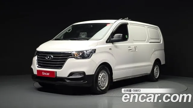 Hyundai Starex — фото 1