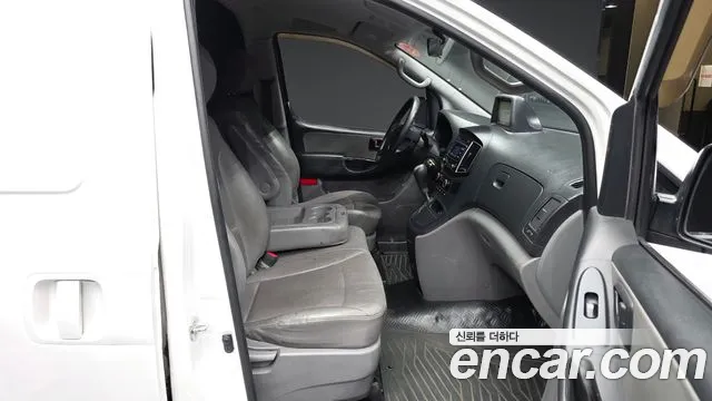 Hyundai Starex — фото 11