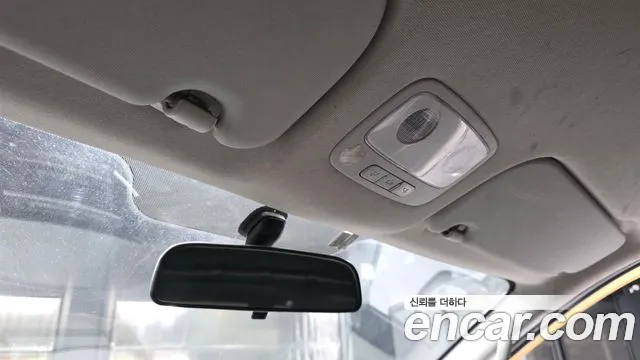Hyundai Starex — фото 18