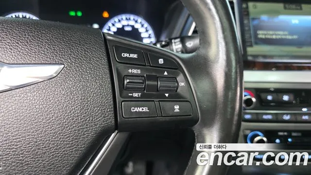 Hyundai Genesis — фото 17