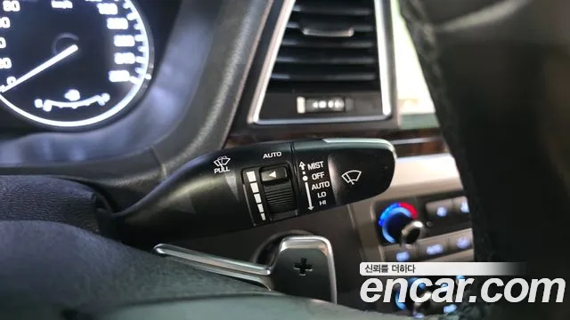 Hyundai Genesis — фото 18
