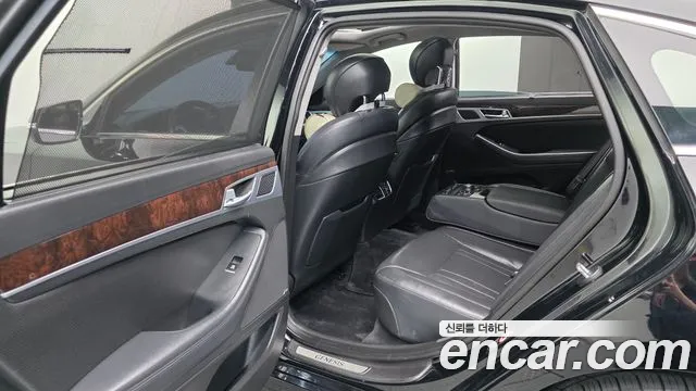 Hyundai Genesis — фото 30
