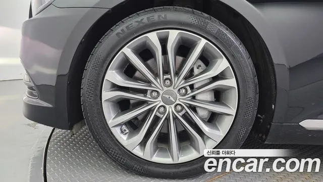 Hyundai Genesis — фото 5