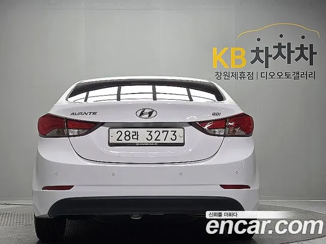 Hyundai Avante — фото 5
