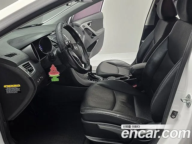 Hyundai Avante — фото 9