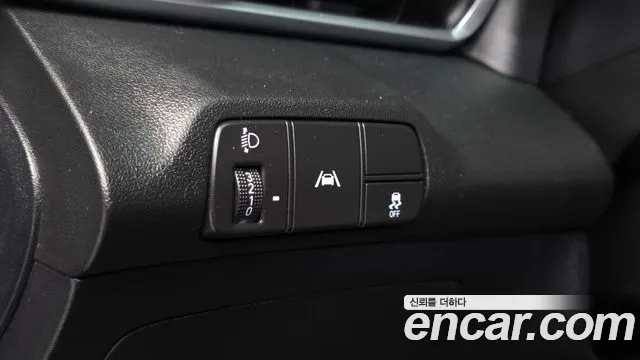 Hyundai Avante — фото 17