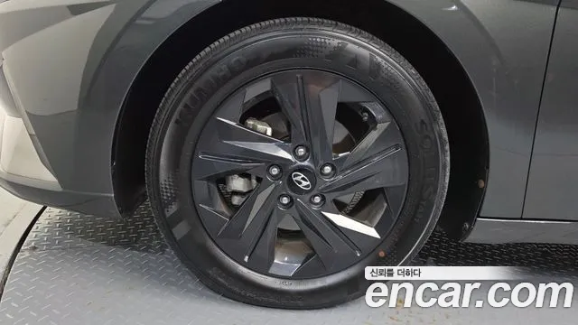 Hyundai Avante — фото 5