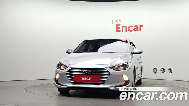 Hyundai Avante — фото 3