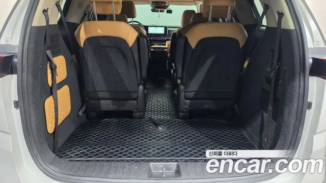 Kia Carnival — фото 17