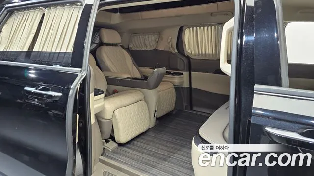 Kia Carnival — фото 12