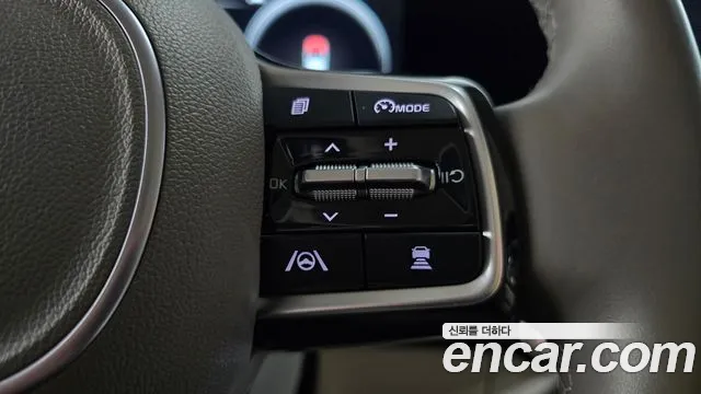 Kia Carnival — фото 17