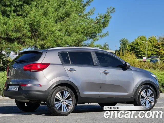 Kia Sportage — фото 8
