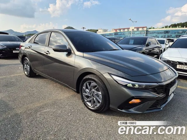 Hyundai Avante — фото 3