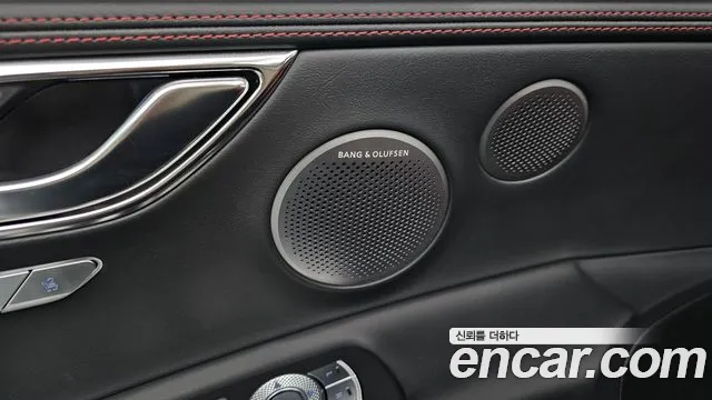 Genesis GV80 — фото 30