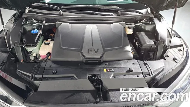 Kia EV6 — фото 6