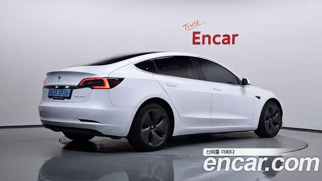 Tesla Model 3 — фото 2