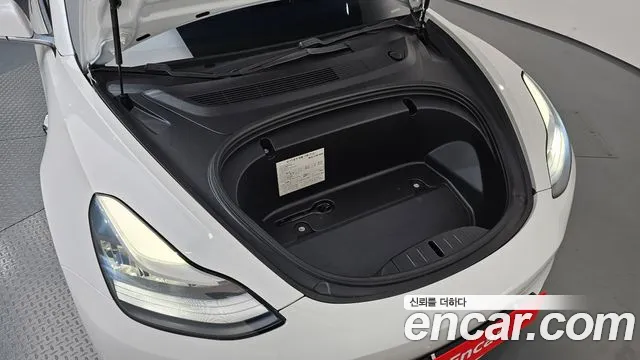Tesla Model 3 — фото 6