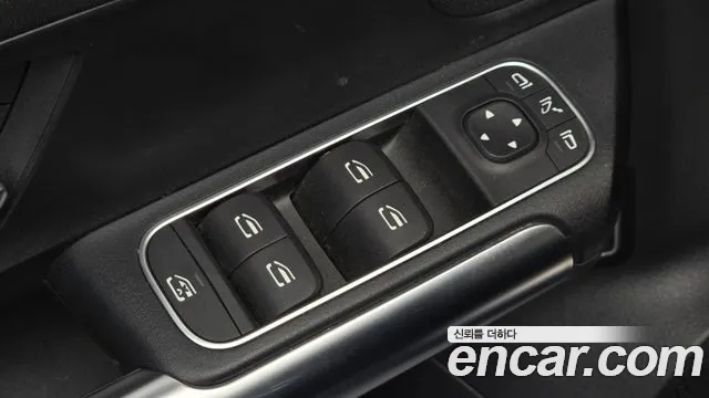 Mercedes-Benz EQA — фото 27
