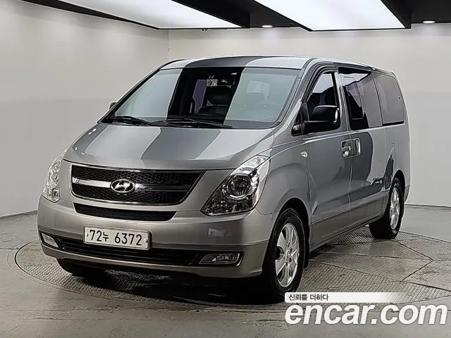 Hyundai Starex — фото 1