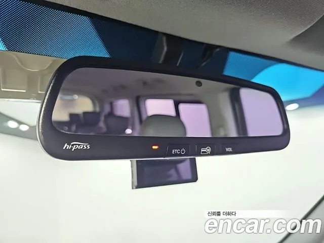 Hyundai Starex — фото 15