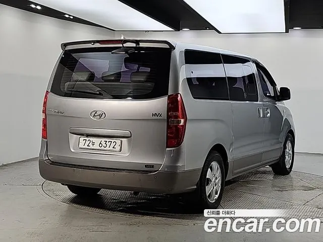 Hyundai Starex — фото 4