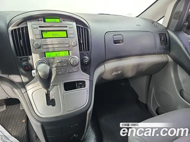 Hyundai Starex — фото 10