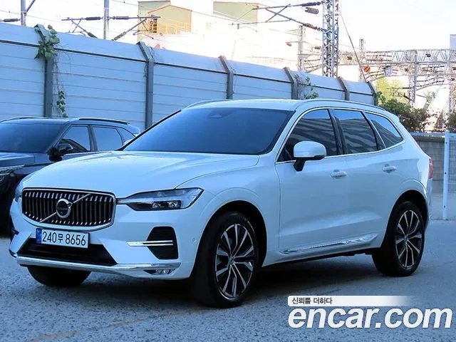 Volvo XC60 — фото 1