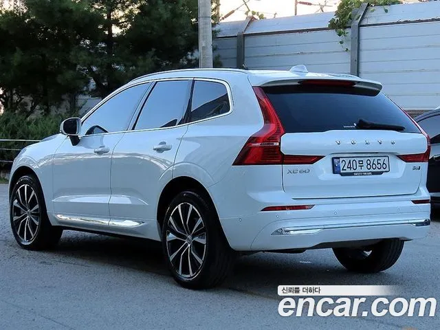 Volvo XC60 — фото 3
