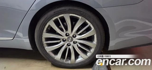 Hyundai Genesis — фото 8