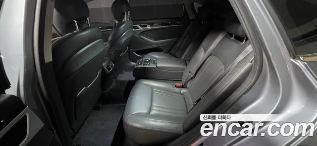 Hyundai Genesis — фото 10