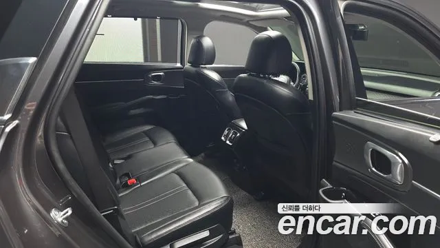 Kia Sorento — фото 12
