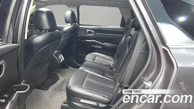 Kia Sorento — фото 26